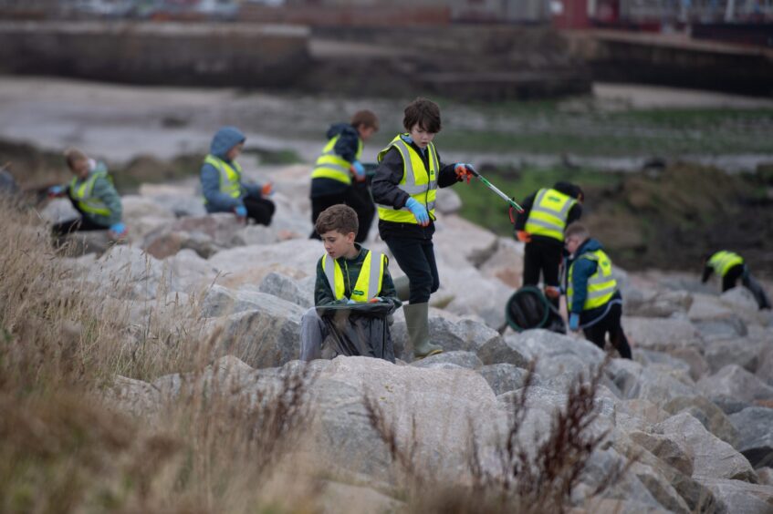 Arbroath beach clean by Ladyloan pupils.