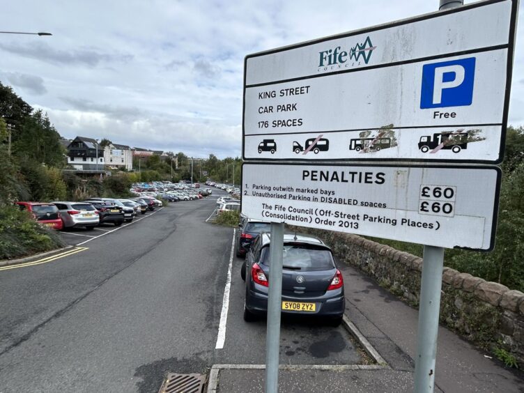 Chapel Place Car Park: Pay and display car park (between hours of 5.30am-9.30am Monday to Firday £2.30 charge, thereafter free). Maximum stay 24hrs.Train/bus links to Edinburgh, Glasgow and 24hr Edinburgh Airport bus service.