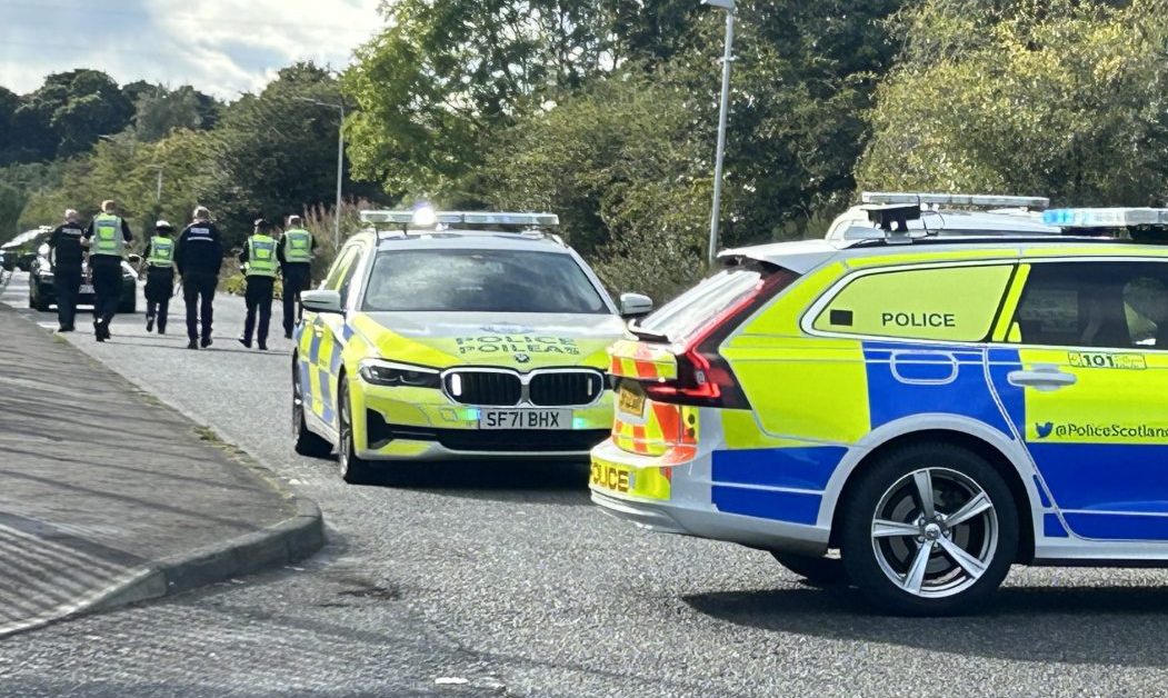 Police at Midfield Road, Kirkcaldy