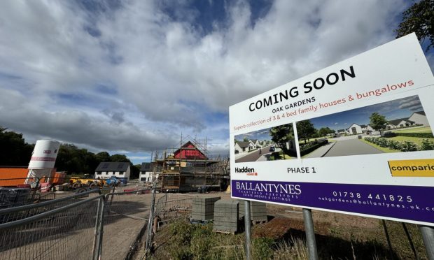 The housing development in Newtyle, which has closed since builders Hadden Construction were put into administration. Image: Paul Malik/DC Thomson.