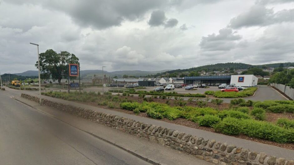 Crieff Aldi store with car park in froit