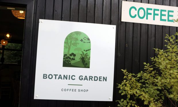 A sign for the botanic gardens in Dundee.