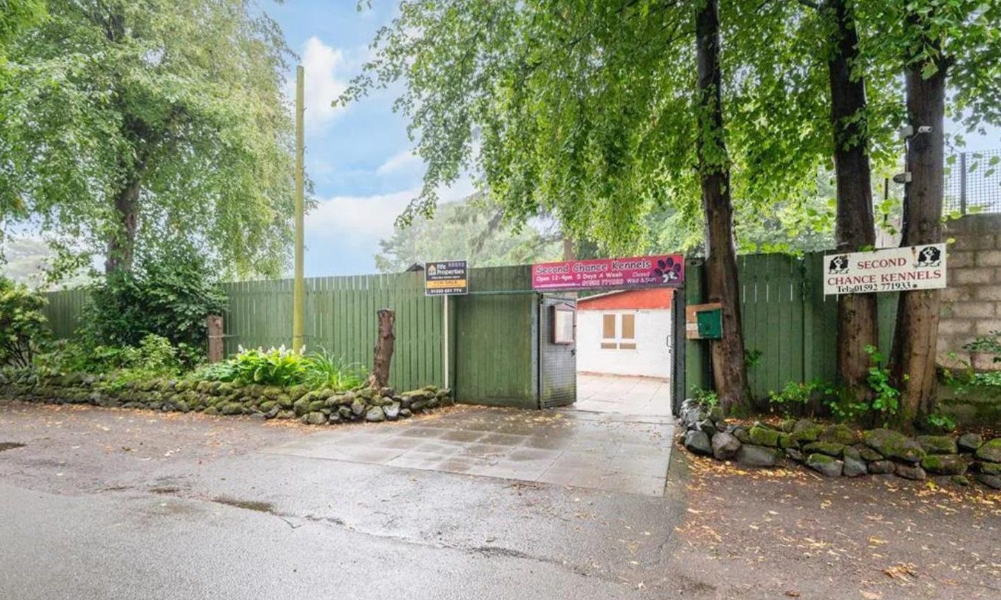 For sale Kennels which closed down near Thornton in Fife