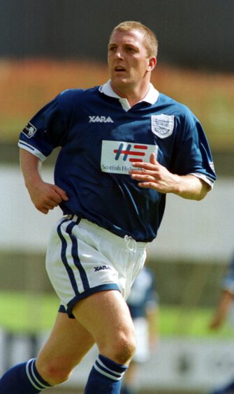 Roddy Grant in action for St. Johnstone. 