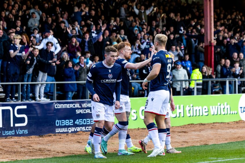 Dundee celebrate their opener. Image: Craig Foy/SNS