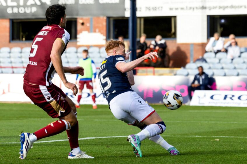 Simon Murray makes it 1-0. Image: Craig Foy/SNS