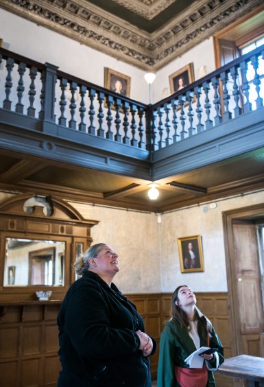 Catherine Bradley, talking to journalist Lauren Robertson in the entrance hall. 