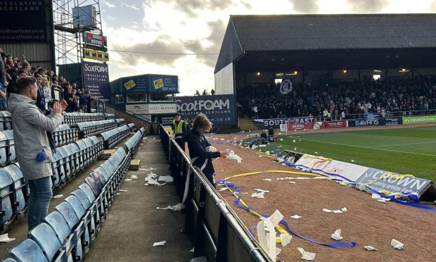 St Johnstone Fans napkin protest