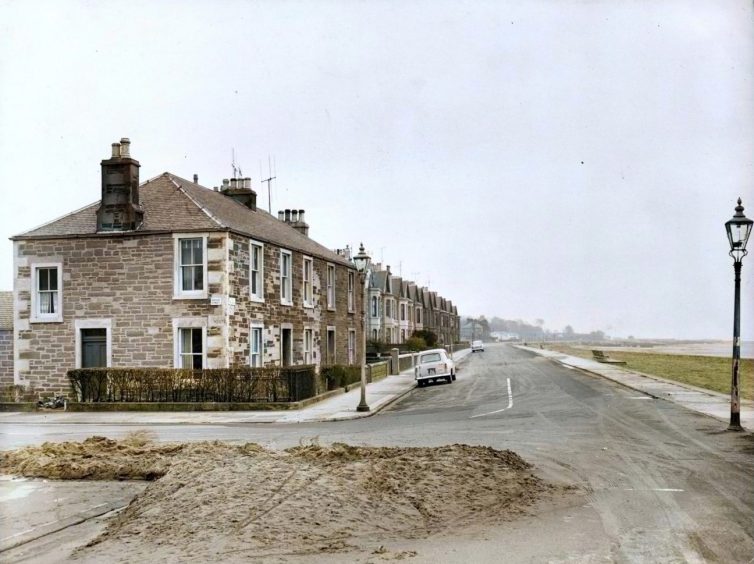 The seafront at Broughty Ferry in 1960.