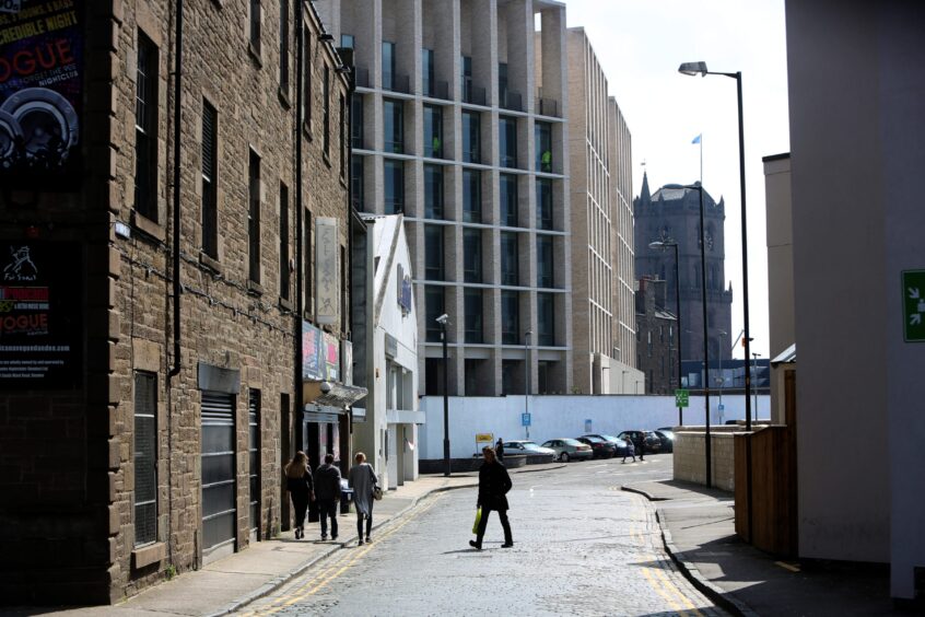 Side on exterior view of Fat Sams in Dundee. 