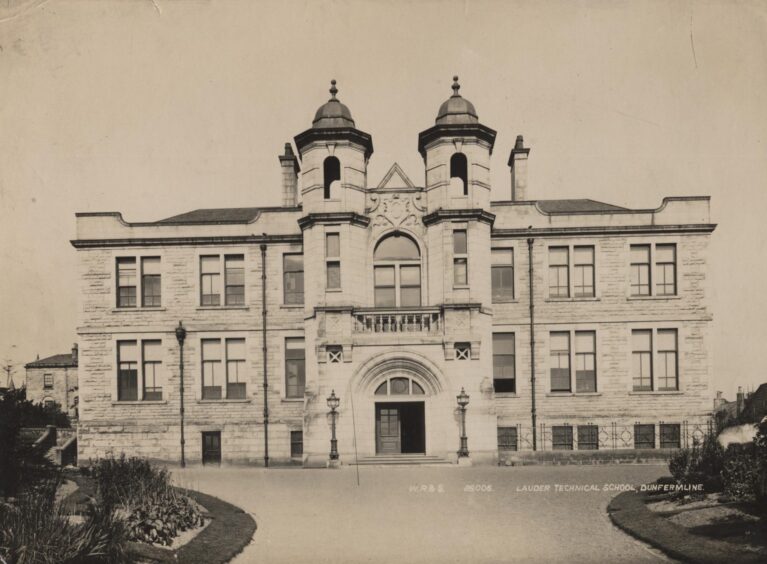 a sepia picture of the front of Lauder College in Dunfermline, which opened in 1899.