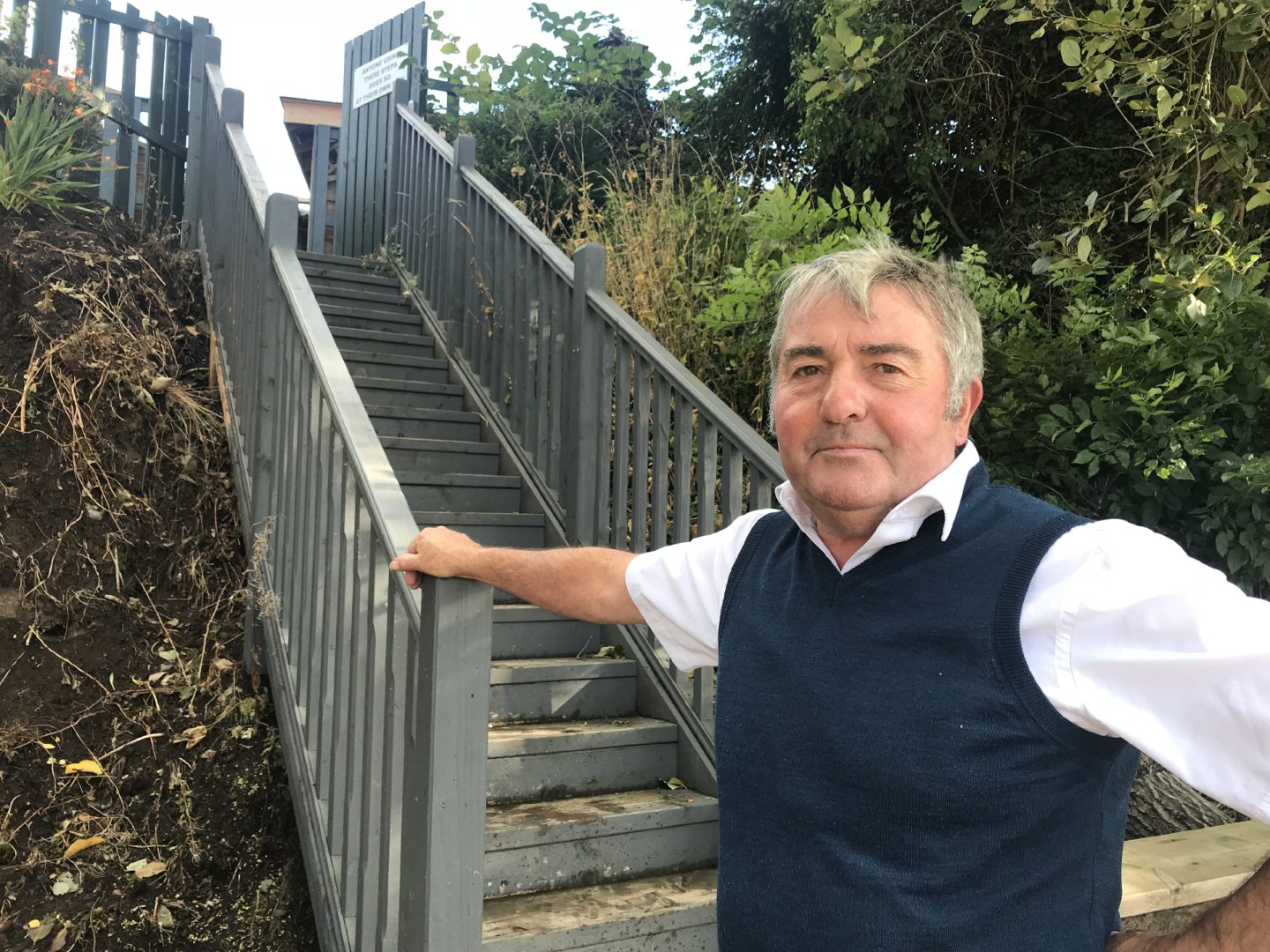 Perth body shop boss peed in police van after 2nd drinkdrive