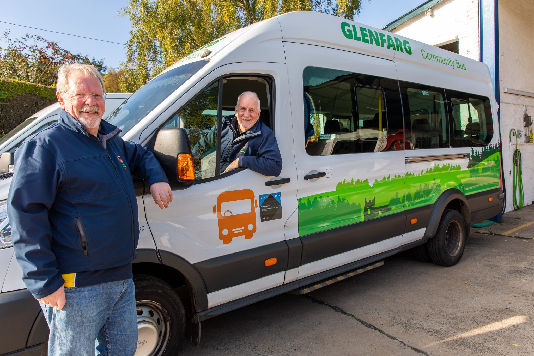 How did the Glenfarg community get its bus service back?