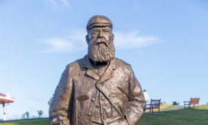 The Old Tom Morris statue has been damaged. Image: Steve Brown/DC Thomson