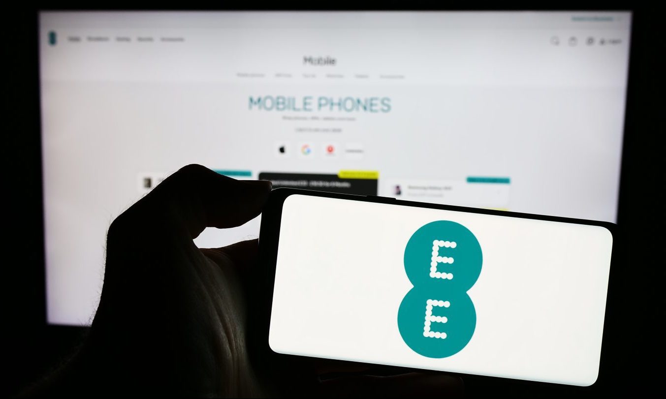 EE customers will benefit from the 5G network upgrade in Dundee. Image: Shutterstock