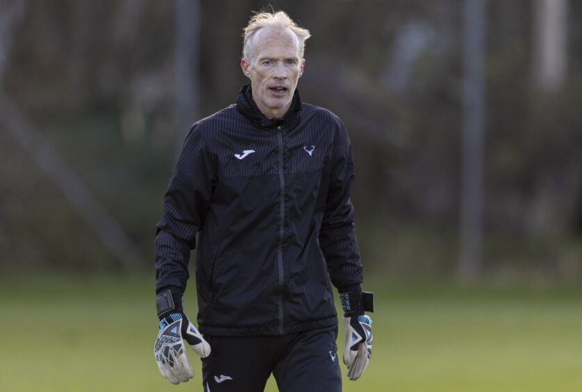 Scott Thomson in training with Ross County, where he is goalkeeping coach.