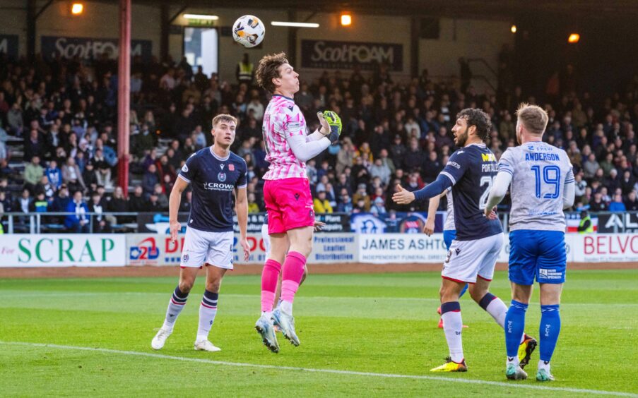 Jon McCracken makes a huge error to gift Kilmarnock the lead. Image: Paul Devlin/SNS