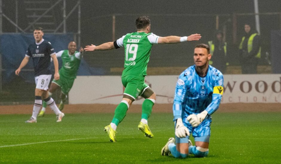 Hibs took an early lead through Nicky Cadden. Image: Euan Cherry/SNS