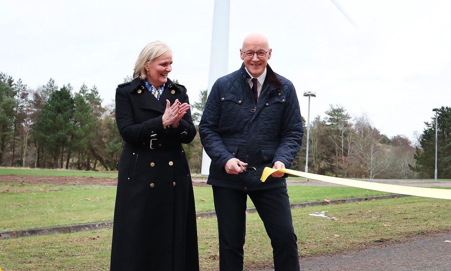 First Minister John Swinney and Aviva Group chief executive Amanda Blanc open the turbine. Image: Aviva