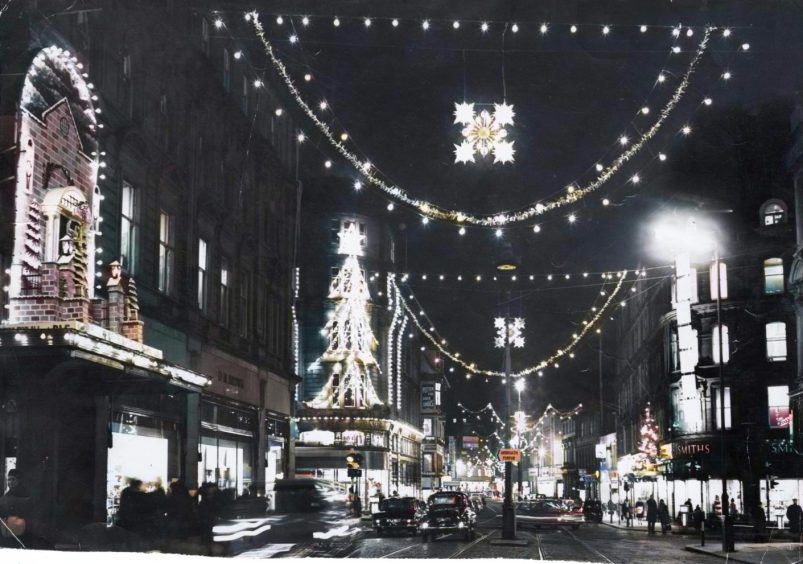 Looking along Murraygate and the lights display in December 1965.