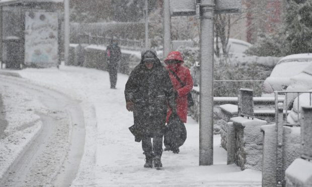 Heavy snow has fallen in Perth. Image: Stuart Cowper