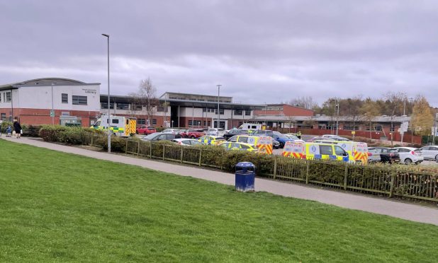 To go with story by Laura Devlin. Police called to concern for person in Dunfermline  Picture shows; Police in Duloch, Dunfermline . Dunfermline. Supplied by Jamie McKenzie Date; 03/11/2024