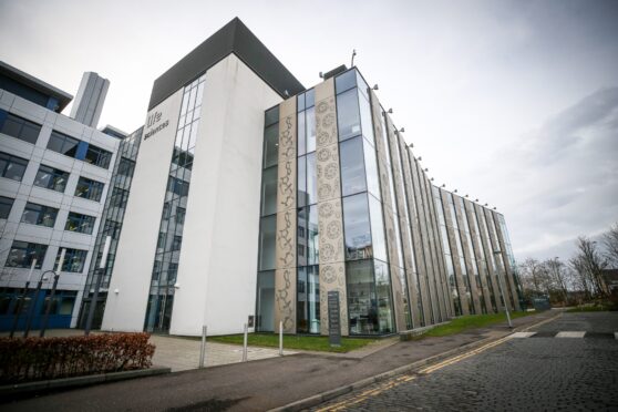 University of Dundee Life Sciences building on Old Hawkhill.