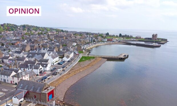 To go with story by Rebecca Baird. RB Ferry planning faff column Picture shows; RB Ferry planning faff column. Broughty Ferry. Supplied by Image: DC Thomson.  Date; Unknown