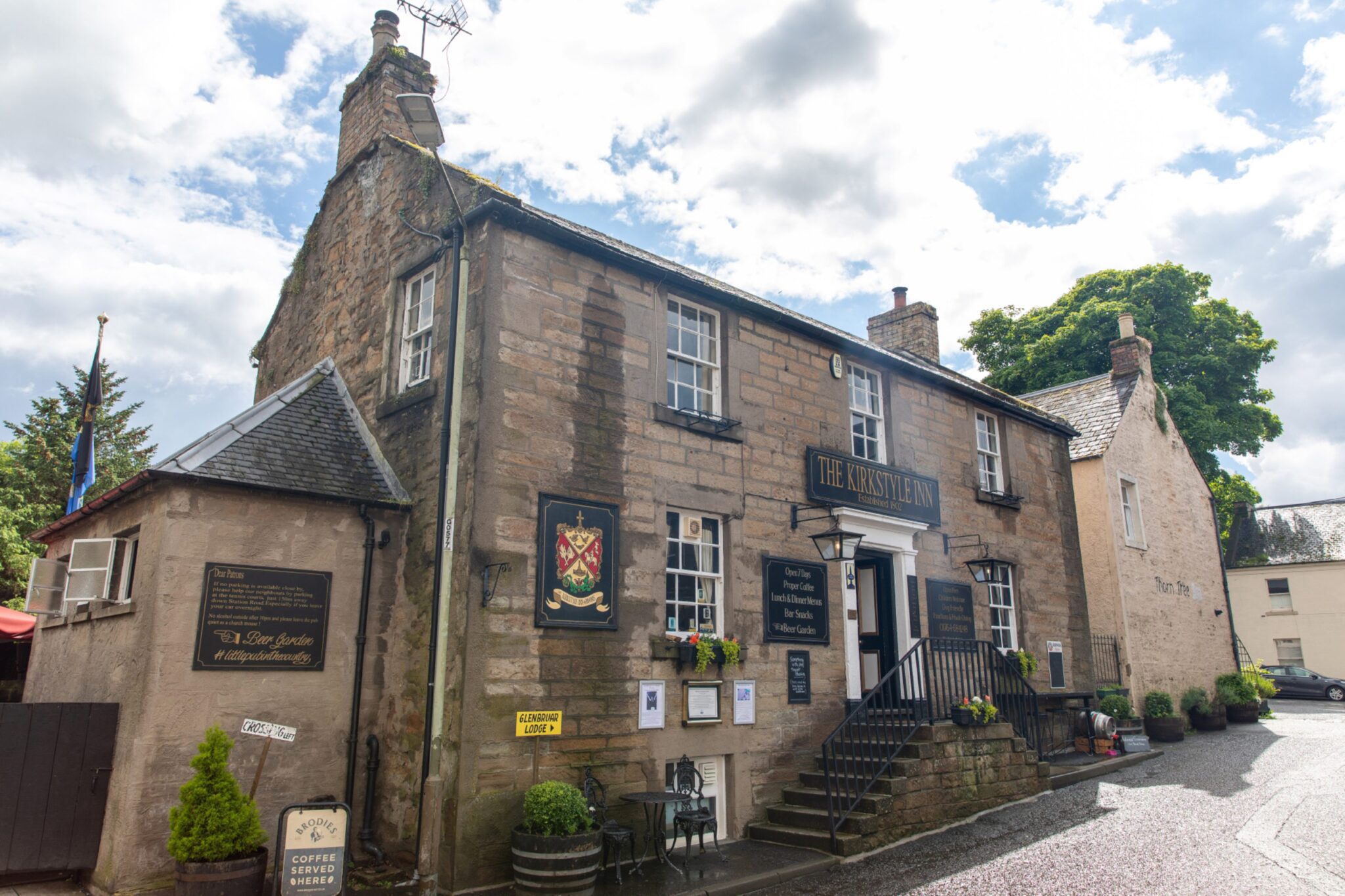 Four in a Bed: Full list of past Tayside and Fife contestants - The Kirkstyle Inn Four In A Bed