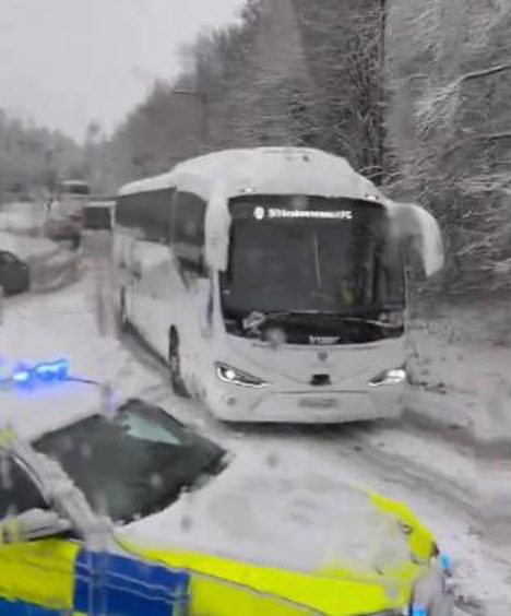 The Stenhousemuir team bus stuck at Broxden Roundabout.