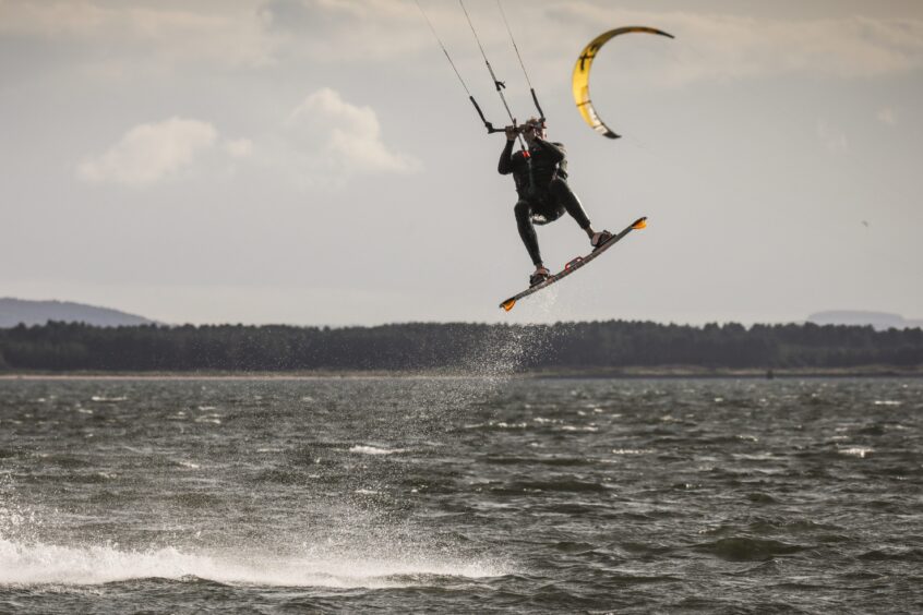 Kite surfer Paul Herdman in action at Monifieth. Image: Mhairi Edwards/DC Thomson.