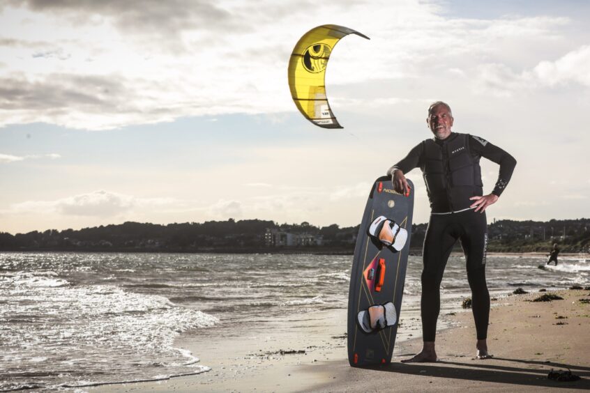 Kite surfer Paul Herdman on the beach at Monifieth. Image: Mhairi Edwards/DC Thomson.