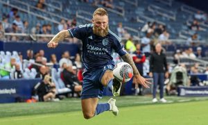 Johnny Russell showcases close control while on the wing for Sporting Kansas City