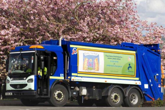Perth and Kinross Council bin lorry