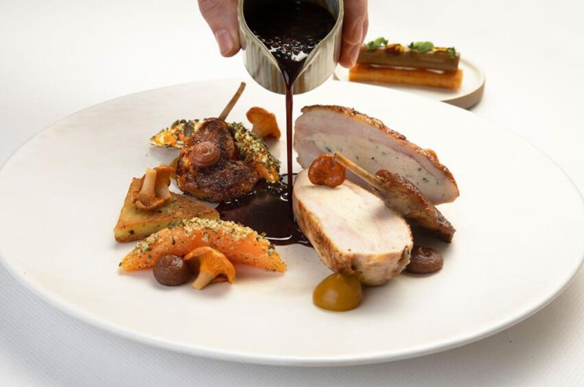Chicken and gravy.