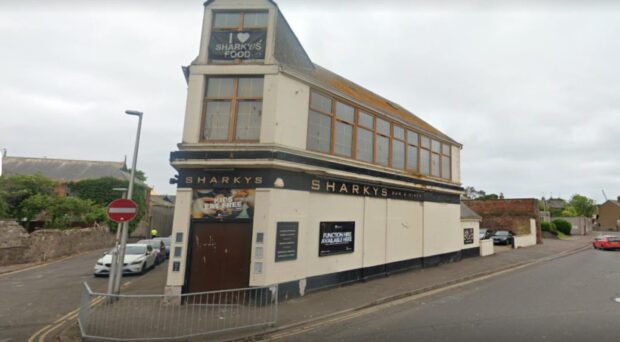 Sharky's Bar. Montrose