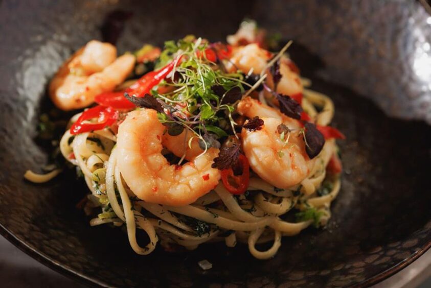 Prawns and noodles 