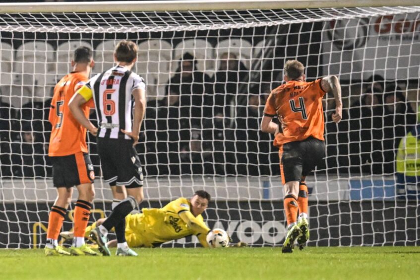 Jack Walton saves Olusanya's spot-kick.