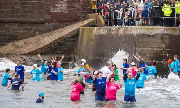 Arbroath New Year Dook for Cancer Research UK. Image: Paul Reid