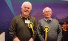 The SNP's Brian Hambly (left) and newly elected Bob Buchanan (right) both represent Bannockburn and the Eastern villages. Image: Isla Glen/DC Thomson