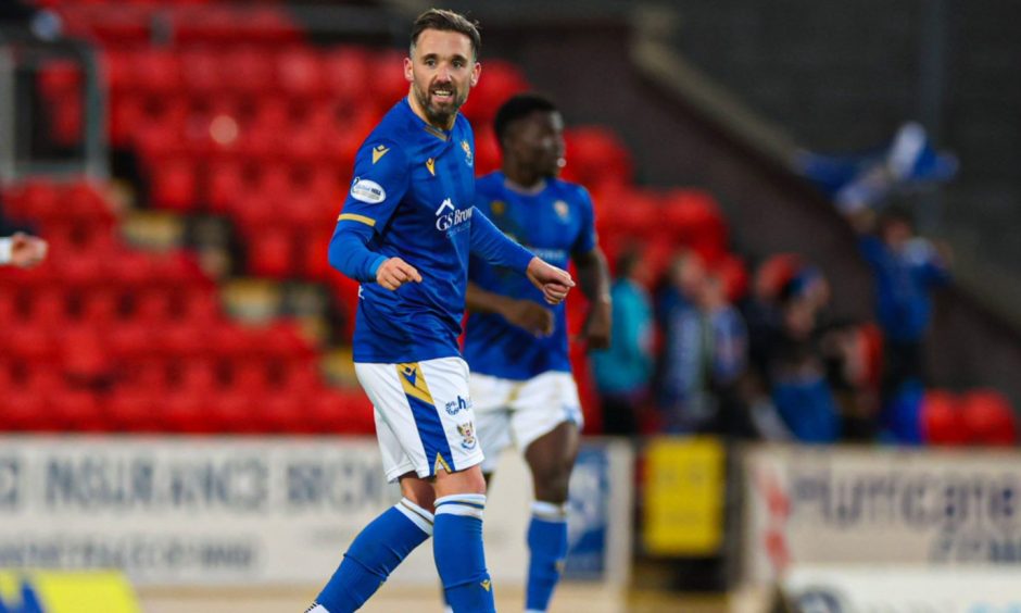 Nicky Clark celebrates his goal for St Johnstone against Hibs.