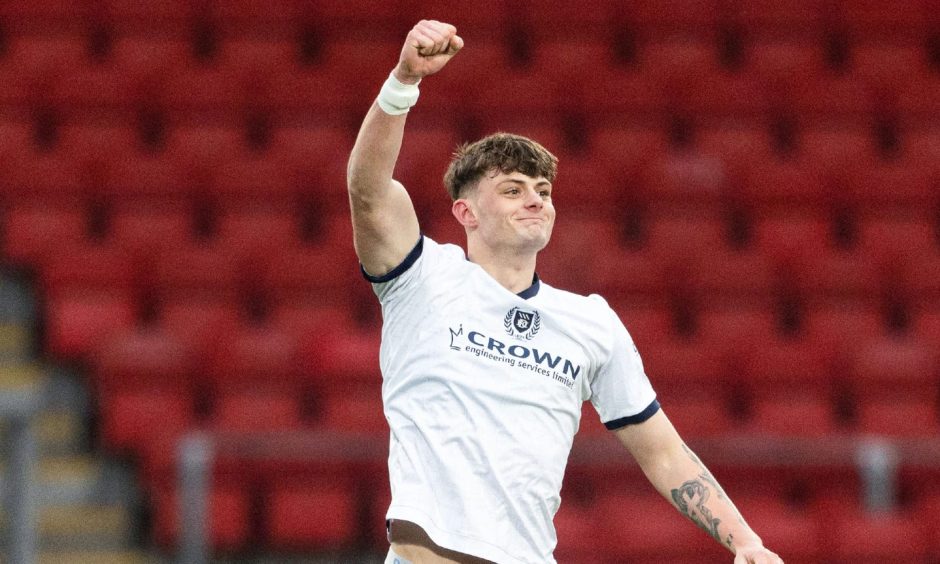 Seb Palmer-Houlden celebrates his strike at St Johnstone. Image: Mark Scates/SNS