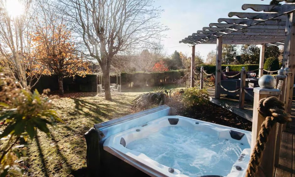 Hot tub at Airlie House Brechin Airbnb.