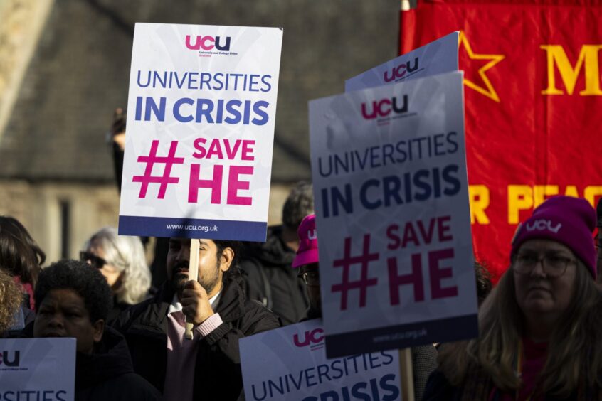 Dundee University staff protest