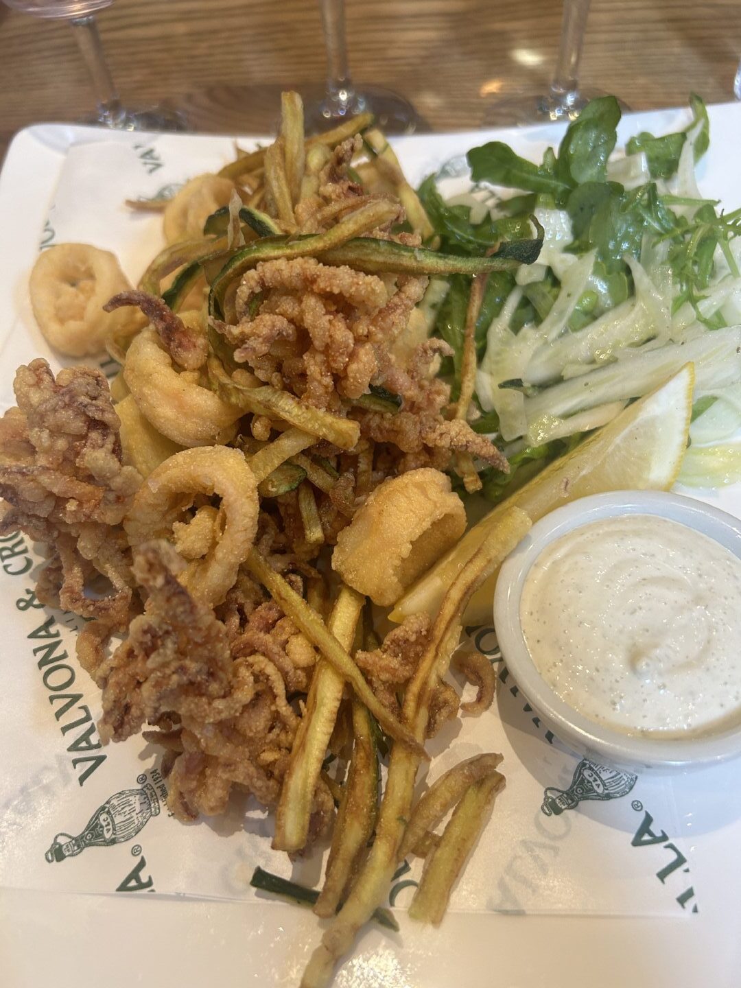 a serving of Fritto misto with dip