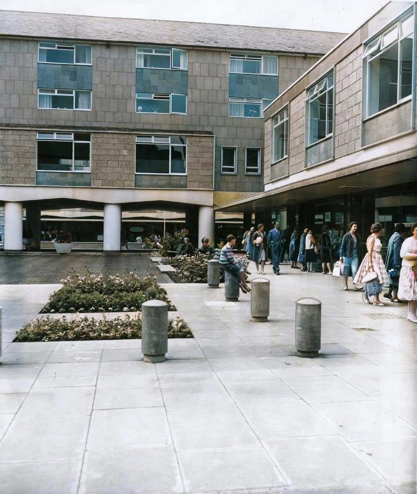 Shoppers in the traffic-free Perth precinct in July 1961.