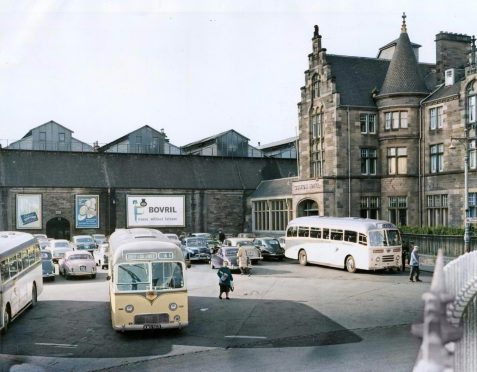 Rare old photos of Perth in the 1960s seen in colour for first time