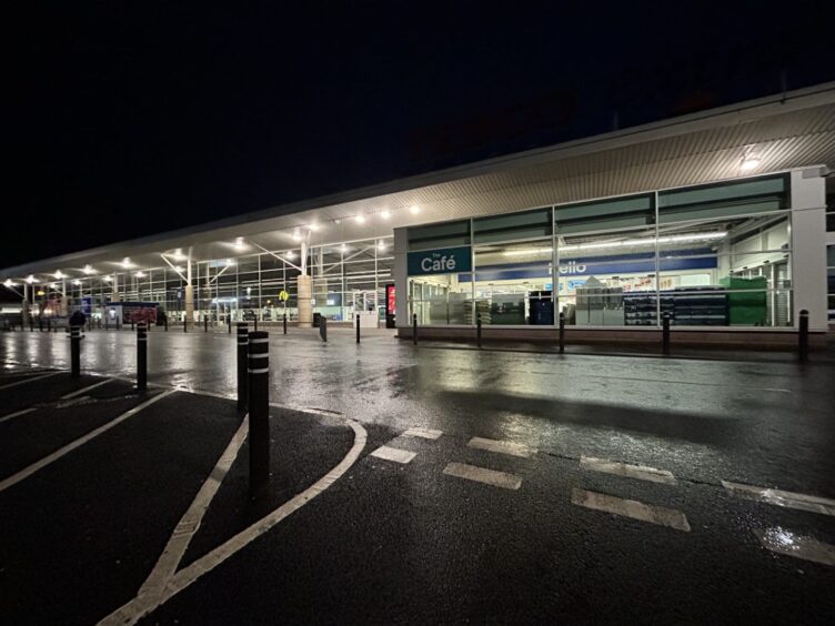 the exterior of Tesco at Duloch in Dunfermline, which is shut