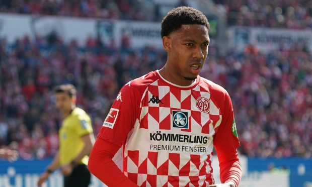 Jean-Paul Boetius in action for Mainz.