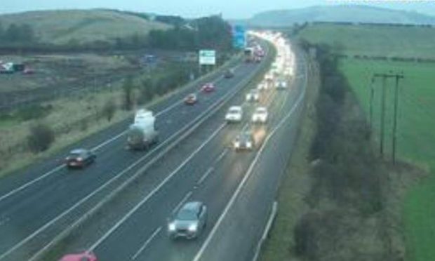 Queues on the southbound M90 at Dunfermline after the crash near Rosyth. Image: Traffic Scotland